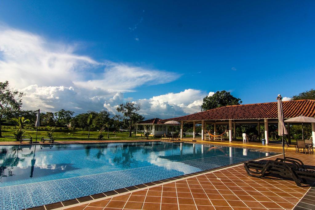 Hotel Campestre Mastranto Вильявисенсио Экстерьер фото