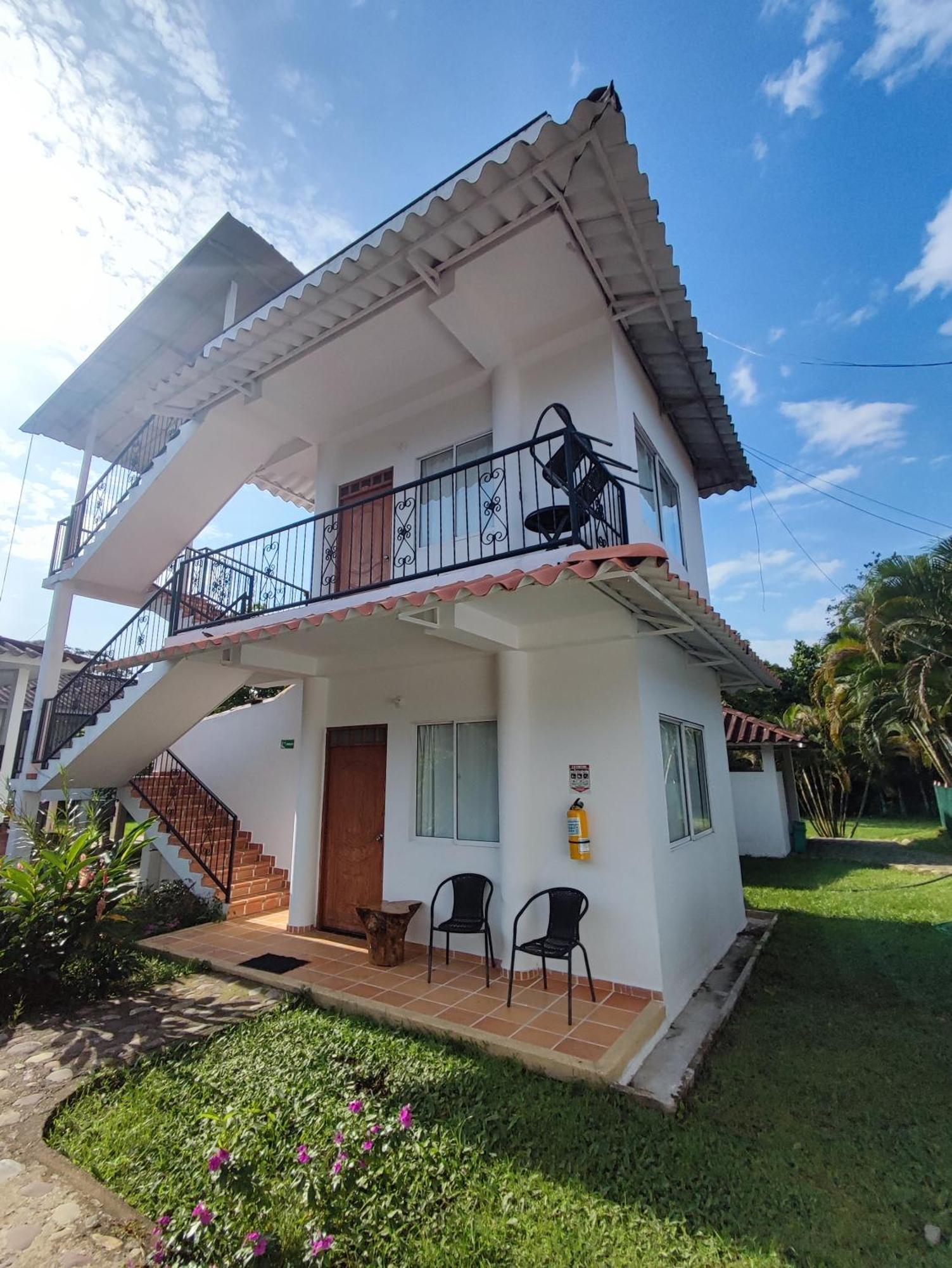 Hotel Campestre Mastranto Вильявисенсио Экстерьер фото